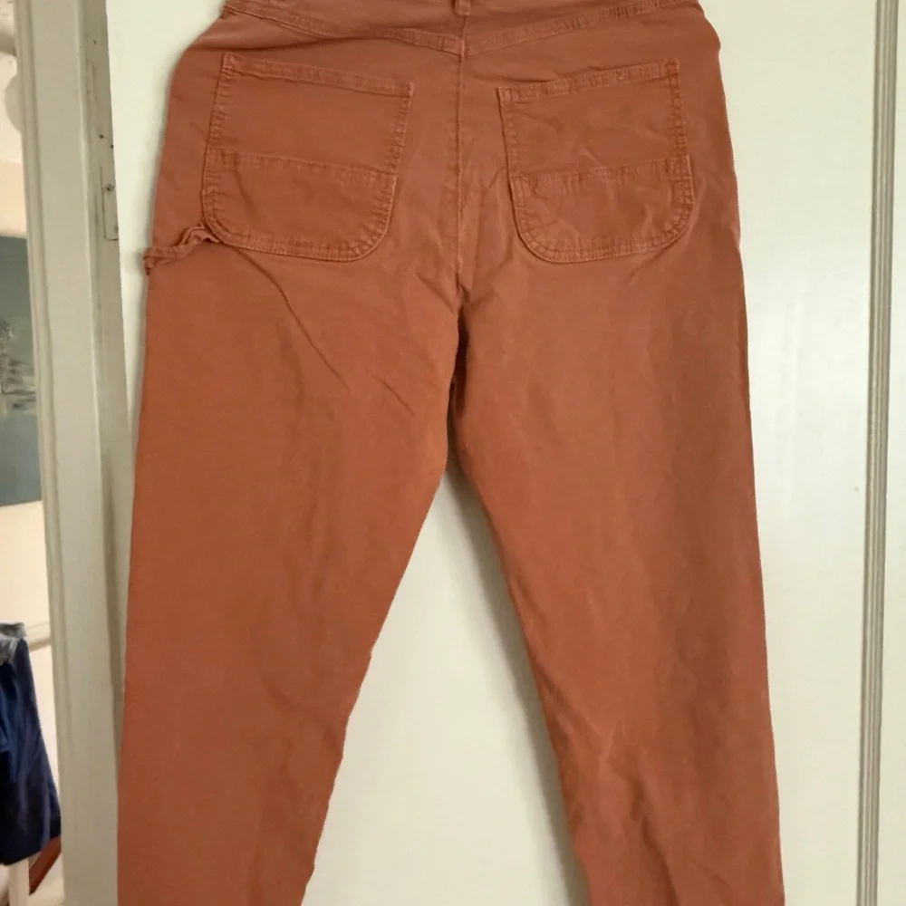 Marine Layer Cropped Ankle Pants in Brown - Picture 4 of 4